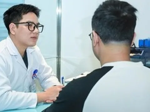 20 năm tìm con bằng thuốc lá rừng, xuống Hà Nội mới biết cùng mang gene bệnh