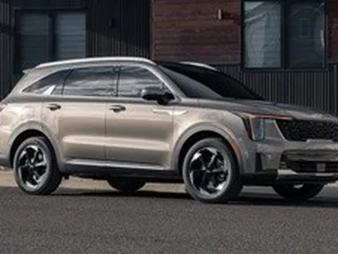 Loạt xe xanh ra mắt thị trường ô tô Việt Nam trong tháng 4