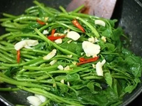 Bất ngờ với loại rau có thể ngăn chặn sự phát triển của tế bào ung thư: Mọc đầy ở Việt Nam