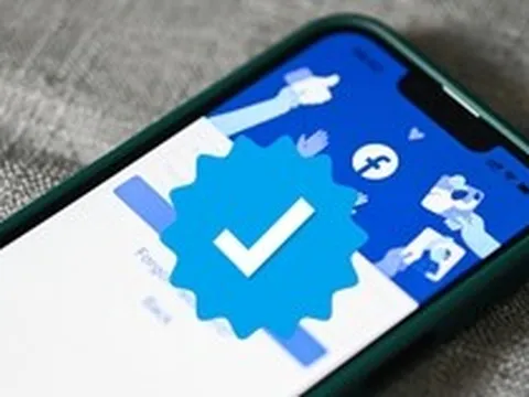 Người dùng sẽ được nhận tích xanh Facebook miễn phí?