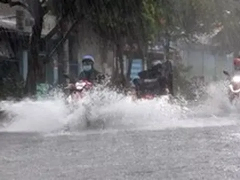 Gió mùa đông bắc sắp tràn về, mưa rất to