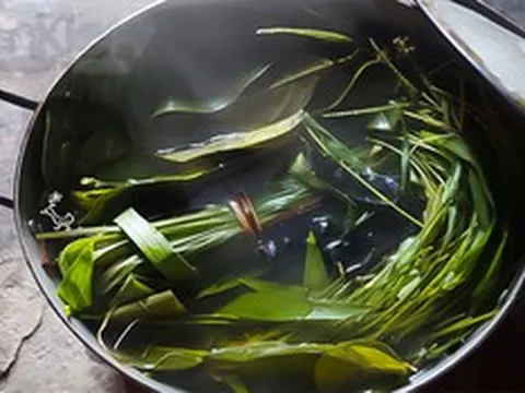 Sau khi xông nước lá bao lâu mới được tắm?