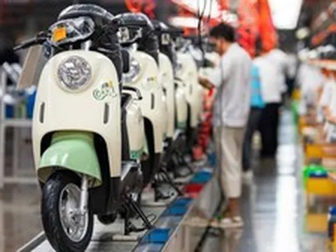 'Thời tới cản không kịp', xe máy điện Trung Quốc ồ ạt đổ bộ vào thị trường hơn 700 triệu dân, có nơi cung không đủ cầu - đâu là nguyên nhân?