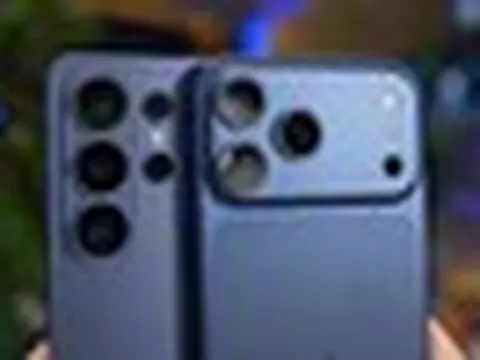 Điện thoại Samsung rơi vỡ sửa lúc nào cũng "xót tiền" hơn: Phải chăng đây là lý do dân tình chuộng iPhone?