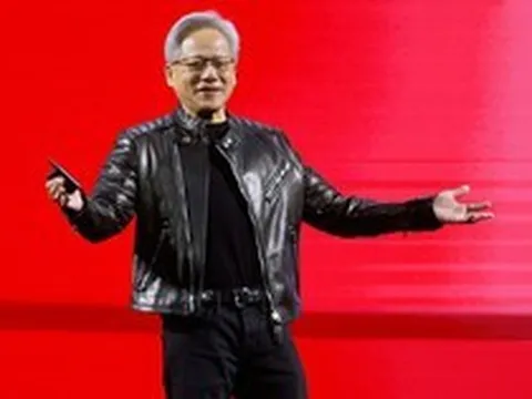 CEO NVIDIA trấn an người dùng: AI sẽ tạo thêm việc làm thay vì khiến thất nghiệp
