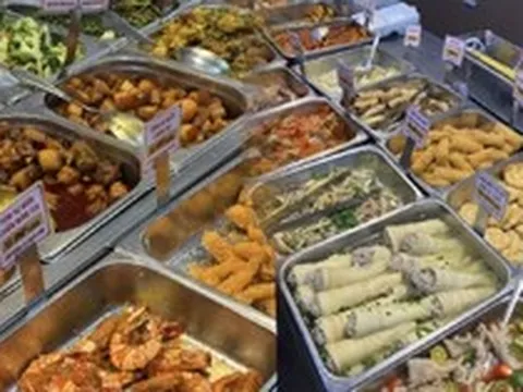 Hà Nội có một hàng cơm “ngon suốt 20 năm” ở khu Kim Liên, giá chỉ từ 7.000 đồng