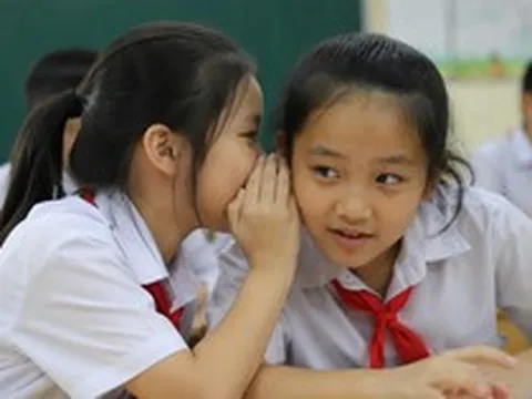 Phải nói với con mình: Có 4 điều tuyệt đối không được kể với bạn cùng lớp, dù thân đến đâu!