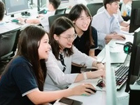 Chọn ngành gì để không tụt lại sau 4 năm đại học trong thời kinh tế số