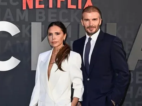 David Beckham trở thành tỷ phú bóng đá đầu tiên tại Anh