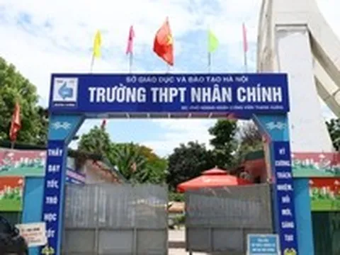 Trong lúc chờ trường mới hiện đại hàng trăm tỷ đồng, học sinh 2 trường THPT top đầu Hà Nội học ở đâu?