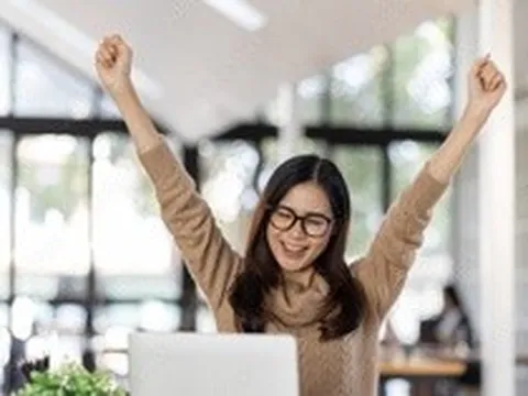 Tiếng ồn trắng so với tiếng ồn nâu: Loại nào tốt hơn cho năng suất làm việc?