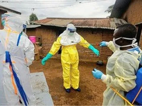 Việt Nam siết phòng Ebola, cách ly 21 ngày người nhập cảnh từ vùng dịch