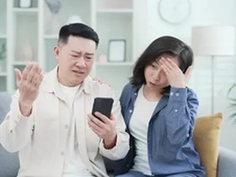 3 con tôi nghỉ hè về quê chơi với ông bà, vậy mà chị dâu bắt đóng sinh hoạt phí
