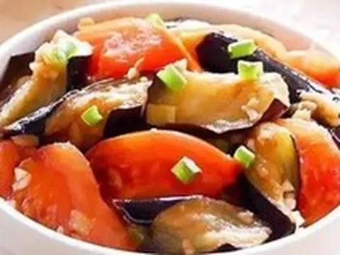 Loại rau này đang vào mùa, nấu được nhiều món ngon, ăn thường xuyên giúp chống oxy hoá, đẹp da, chống nắng mùa hè
