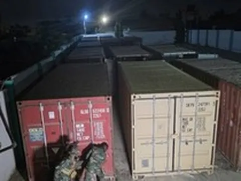 Phát hiện 12 container dài 6m chở số lượng lớn tiền mặt và vàng thỏi được ngụy trang tinh vi trong 1 nhà kho bí mật