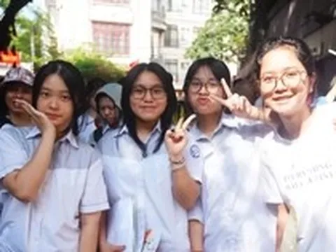 Đề Ngoại ngữ gây thử thách, thí sinh vẫn tự tin đạt điểm 9