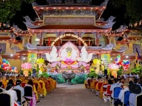 Văn khấn cúng lễ Phật đản 2026
