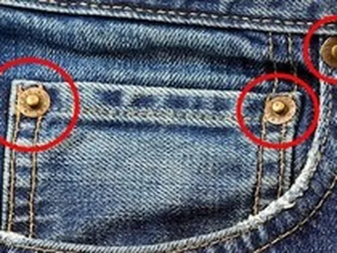 90% người mặc quần jeans không biết công dụng của những chiếc khuy kim loại được bấm trên quần