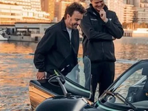 Alonso tậu Pagani Zonda độc bản giữa mùa F1 thảm hại