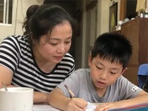 Chỉ dạy đúng 2 câu mà người mẹ này giúp con đỗ ĐH nổi tiếng: Hiệu quả hơn 100 lời khen, giúp trẻ vững vàng cả đời!