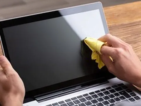 Cách tự vệ sinh laptop tại nhà