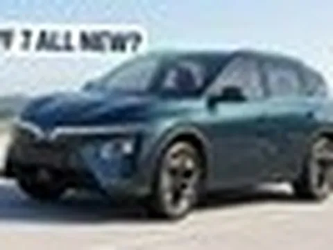 Lộ hình ảnh SUV VinFast mới lạ: Mặt trước như VF 7 nhưng dáng khác, ca-pô gân guốc hơn, tay nắm cửa mới, mâm như MPV 7
