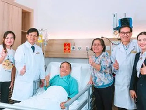 Bệnh nhân Campuchia sang Việt Nam phẫu thuật nội soi cắt khối u gan