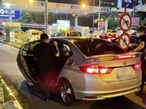 Khởi tố 12 người liên quan đến thủ đoạn mới, dùng thiết bị điện tử, công nghệ để  gian lận cước taxi