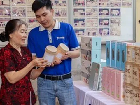 Vinamilk đón thế hệ 'đồng niên' tham quan nhà máy