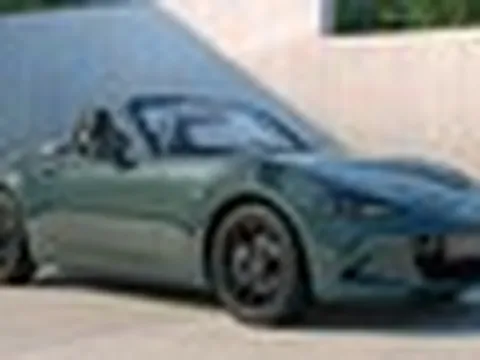 Chưa kịp bán tại Việt Nam, Mazda MX-5 đã có phiên bản 2027 với động cơ mạnh hơn, thêm màu sơn đặc biệt khiến dân chơi xe say đắm