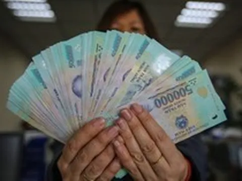 Phát hiện 50 tờ tiền 500.000 đồng bị bỏ lại trên chuyến tàu đi từ TP.HCM