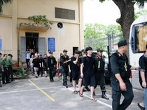 Triệt phá tụ điểm công nghệ cao, thu giữ 73 máy tính, 134 điện thoại, 20 bộ thiết bị phát sóng Wifi, 34 USB và bắt giữ 4 đối tượng