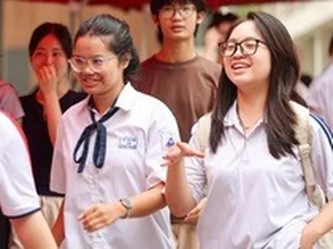 Đề tiếng Anh THPT 2026 không dễ hơn, phổ điểm vẫn được dự báo tăng nhẹ