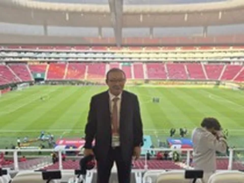 Ông Park Hang-seo khoe ảnh với sếp FIFA, nói lời gan ruột sau chiến thắng của Hàn Quốc ở World Cup