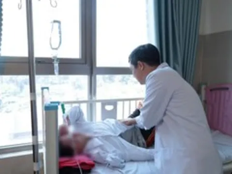 Hơn 200 người nhập viện, nghi ngộ độc sau ăn bánh mì ở Đồng Tháp