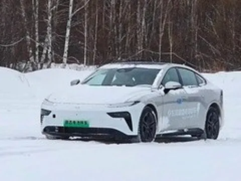 Lộ diện loại pin ô tô điện đi 1.000 km, chịu nhiệt tới 170°C