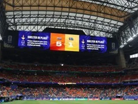 Sự cố hy hữu tại World Cup 2026: BTC cảnh báo khẩn cấp, 70.000 CĐV bị "phong toả" trong SVĐ không thể ra về