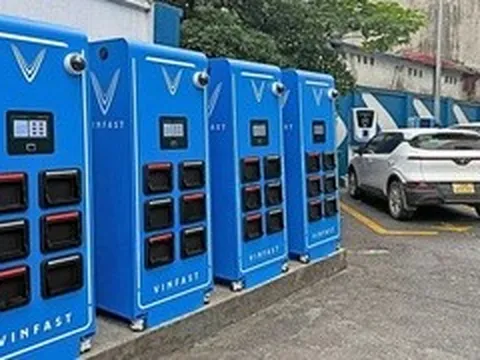 Trạm đổi pin phủ rộng, xe điện ngày càng tiện như xe xăng