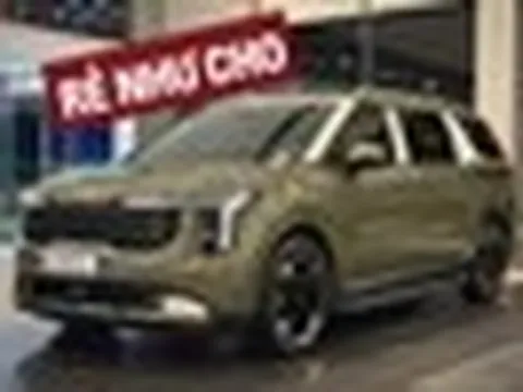Giá Kia Carnival chạm 'đáy' ở đại lý: Giảm tới 150 triệu đồng, bản 'full option' rẻ ngang bản thấp