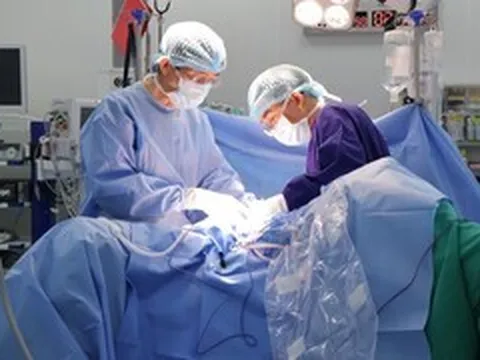 Bị ung thư xâm lấn bàng quang, bệnh nhân thoát cửa tử nhờ chiến lược khác thường