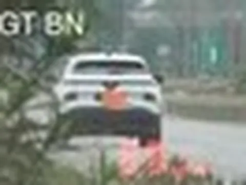 Xử lý tài xế ô tô gắn biển số giả để né camera giao thông