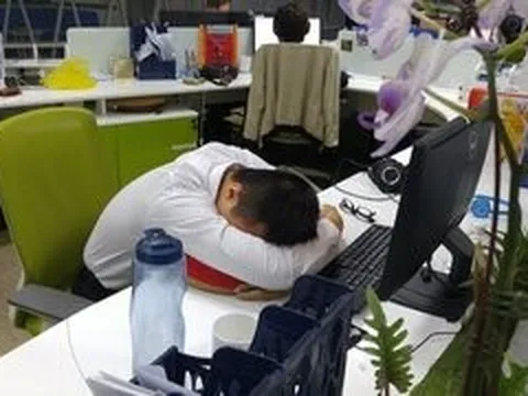 Bị hành xác suốt mùa World Cup vì ghét bóng đá nhưng đêm nào vợ cũng bắt xem