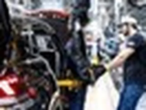 100.000 công nhân 1 hãng xe ô tô lớn sắp bị sa thải, 4 nhà máy nằm trong danh sách khai tử: Chuyện gì đây?