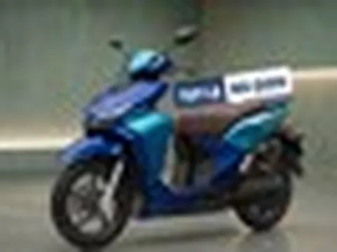 VinFast hé lộ xe máy điện mới: Có dải LED cánh chim như ô tô, không bán tại Việt Nam đầu tiên