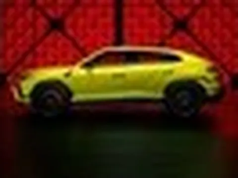 Tin xe 3/7: Mitsubishi Attrage nâng cấp ADAS, Siêu SUV Lamborghini 810 PS ra mắt