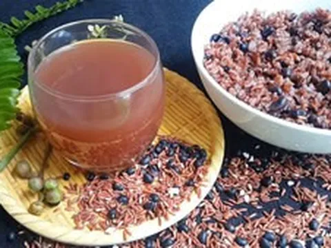 Cách làm trà gạo lứt đậu đen giúp trẻ hóa, hỗ trợ giảm cân
