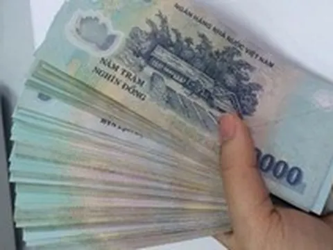 Phát hiện cọc tiền 500.000 đồng nằm chơ vơ tại Bệnh viện K, đội ngũ an ninh lập tức xác minh, rà soát hệ thống camera