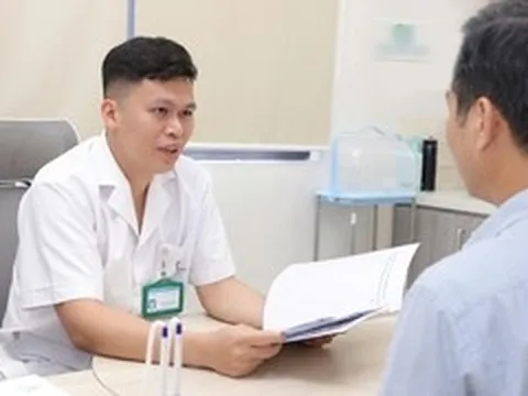 Người đàn ông xin dừng chữa ung thư để 'giữ lại những gì cuối cùng cho vợ con'