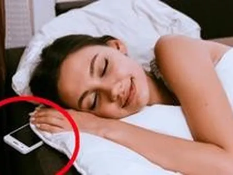 Lời khuyên cho những người đặt điện thoại cạnh giường suốt đêm