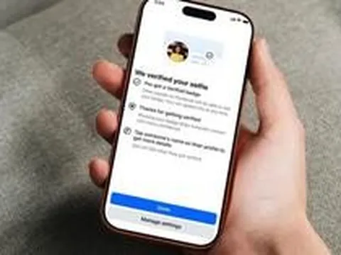 Công an cảnh báo quan trọng liên quan đến "Tick trắng" mới của Facebook